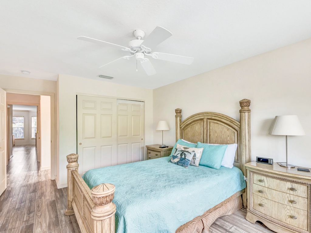 Second Bedroom - Queen
