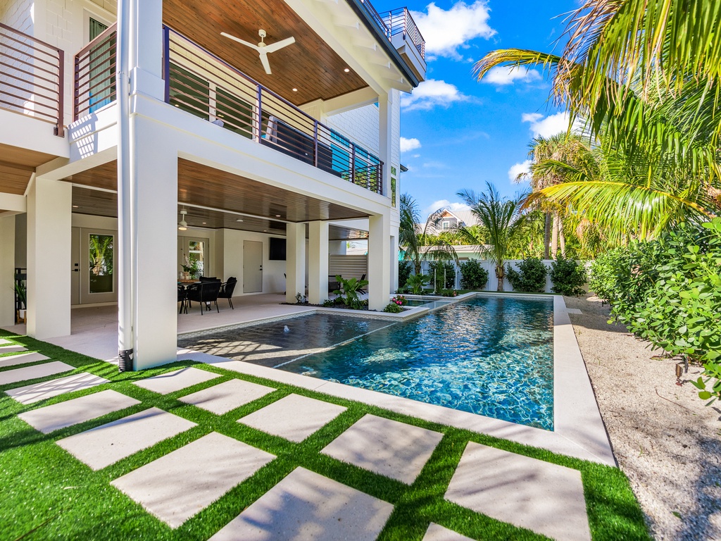 Annabella By The Sea by AMI Locals