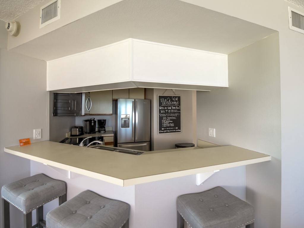 Kitchen With Prep Island