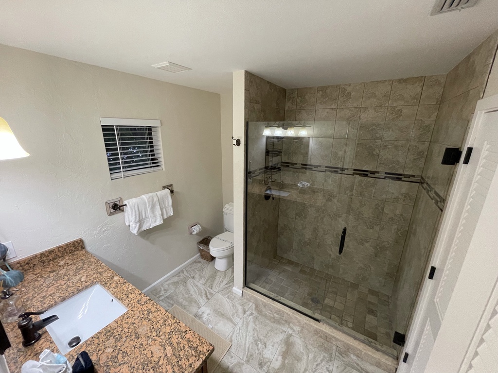 Second Bedroom, 2nd floor: Ensuite Bathroom