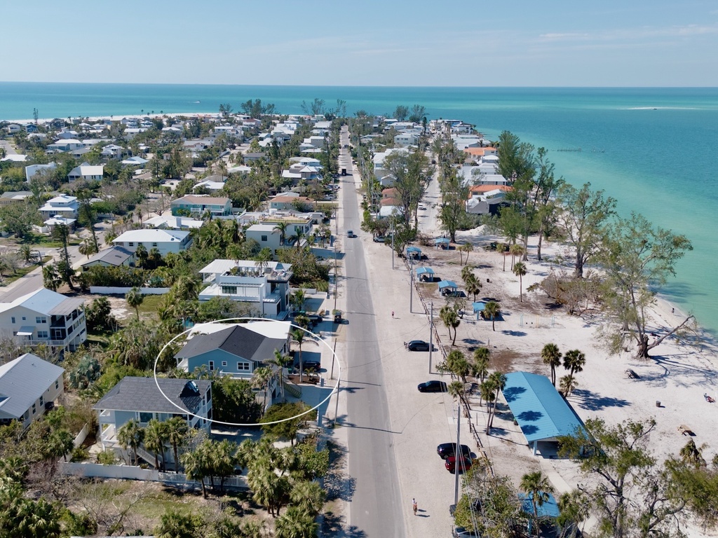 Bay Happy by AMI Locals