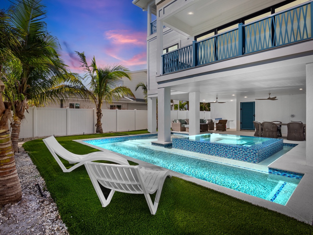 Private Pool and Spa