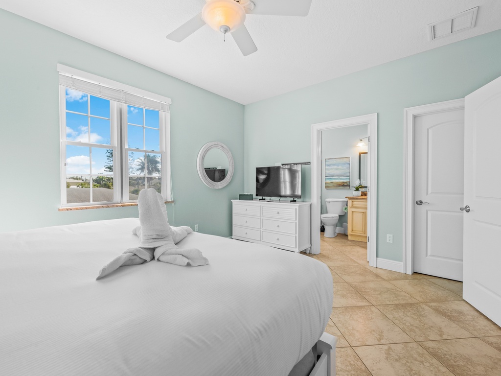 Second Bedroom - King