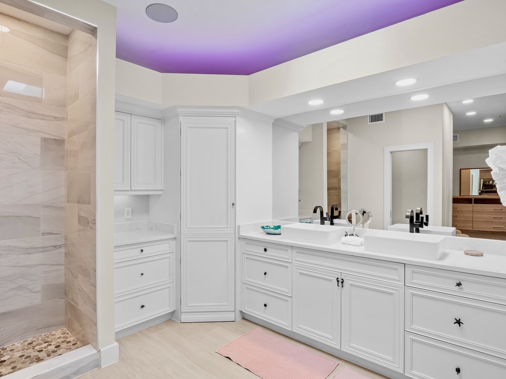 Primary Bathroom, Ensuite