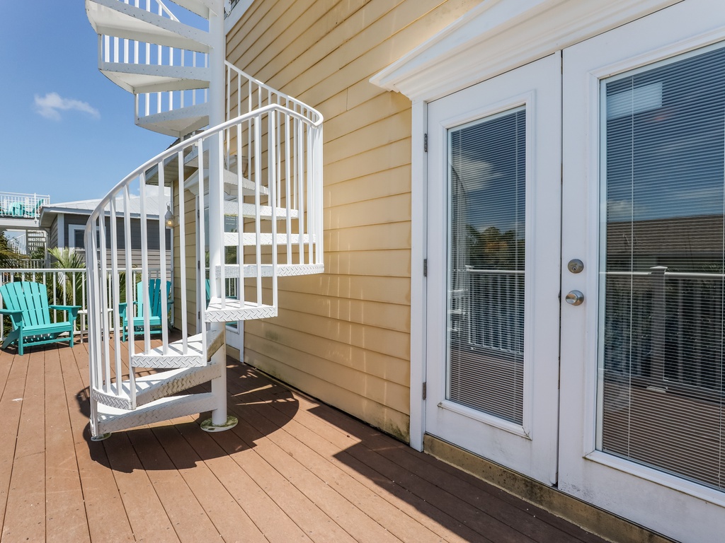 Curved Stairs with Style