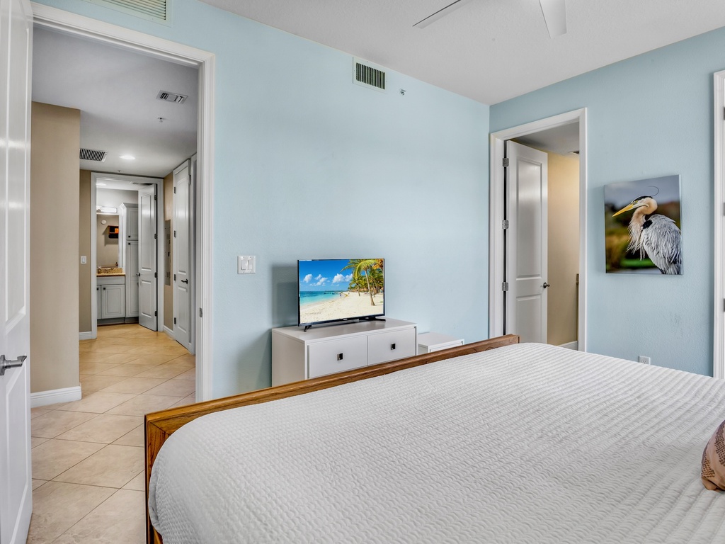Second Bedroom, King bed