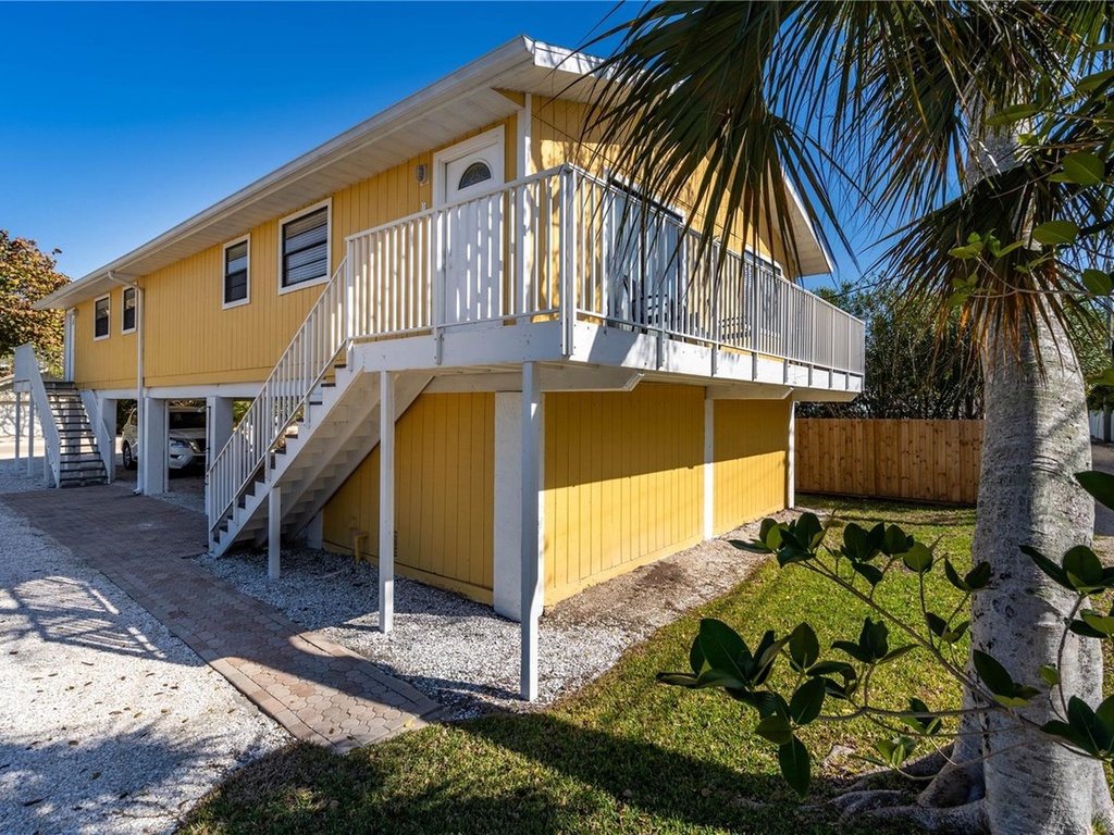 Sunny Side - Anna Maria Vacations