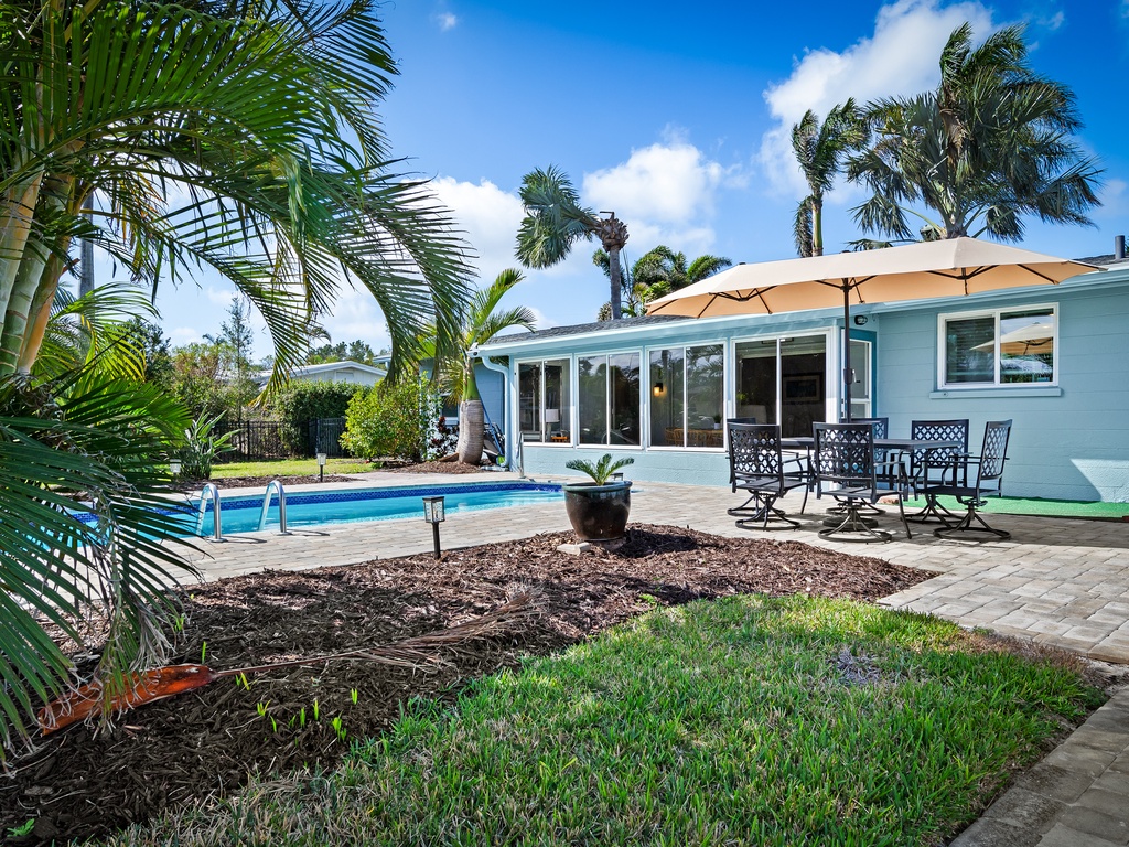 River House Retreat - AMI Locals