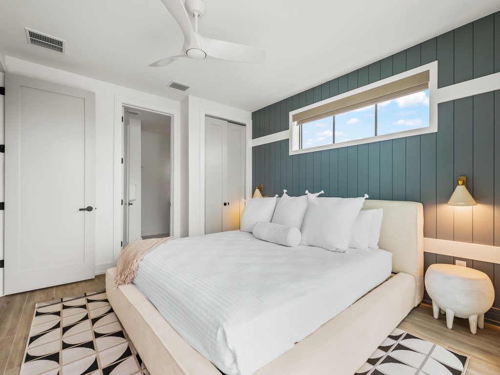 Sixth Bedroom - King