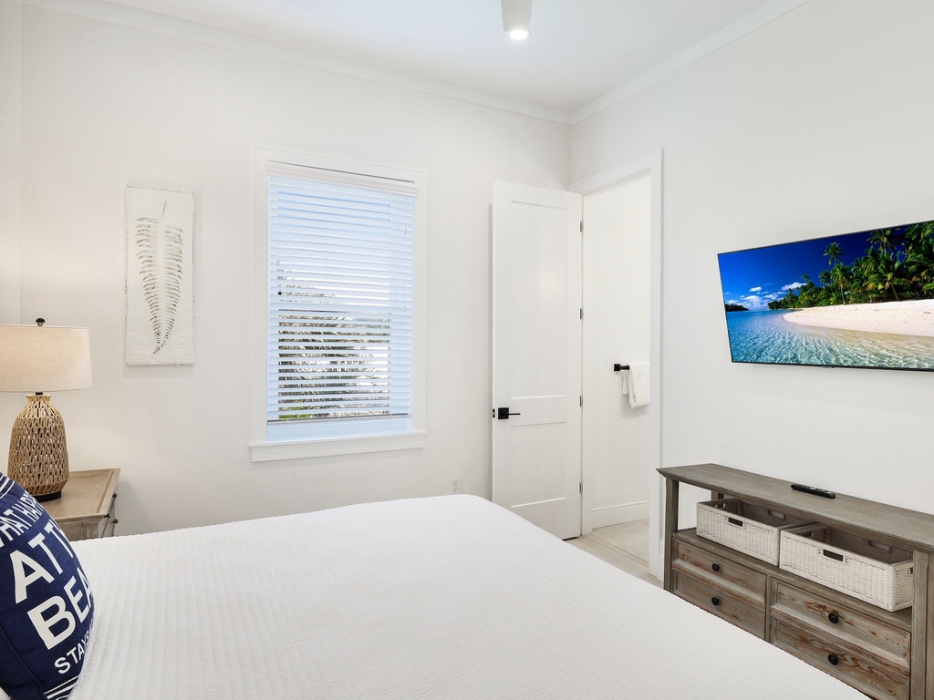 Second Bedroom - King