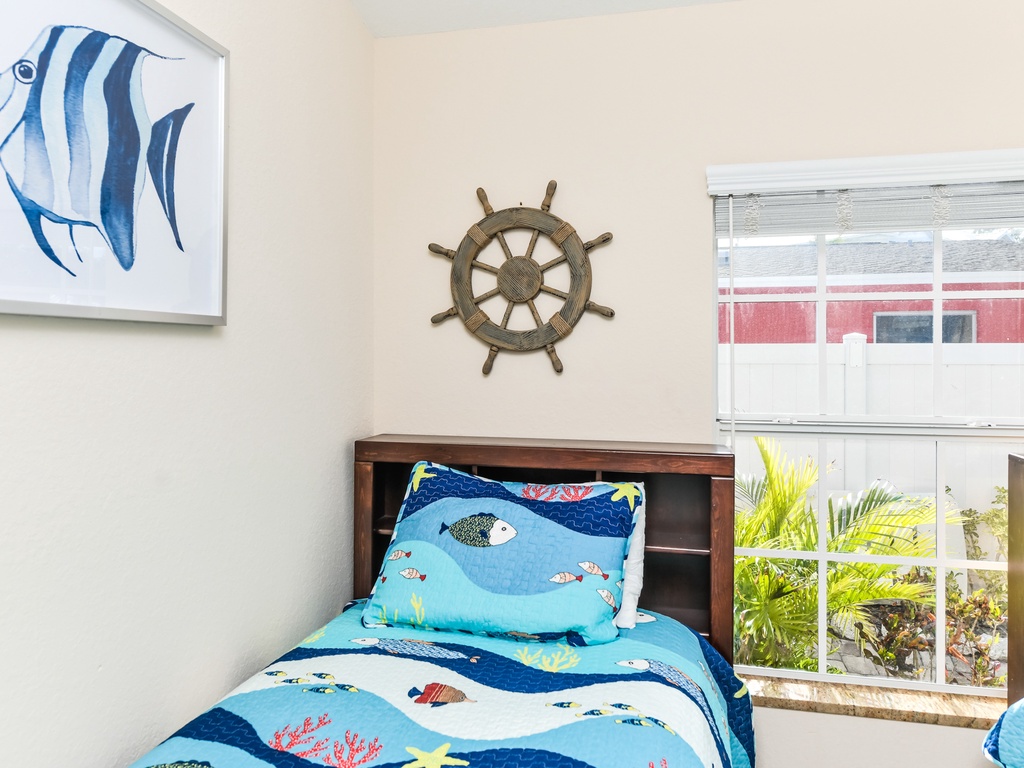 Third Bedroom - 2 Twins