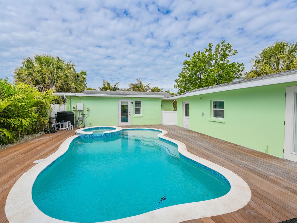 Private Pool and Spa