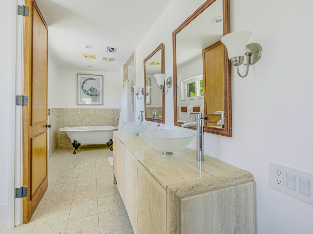 Primary Bathroom, Ensuite