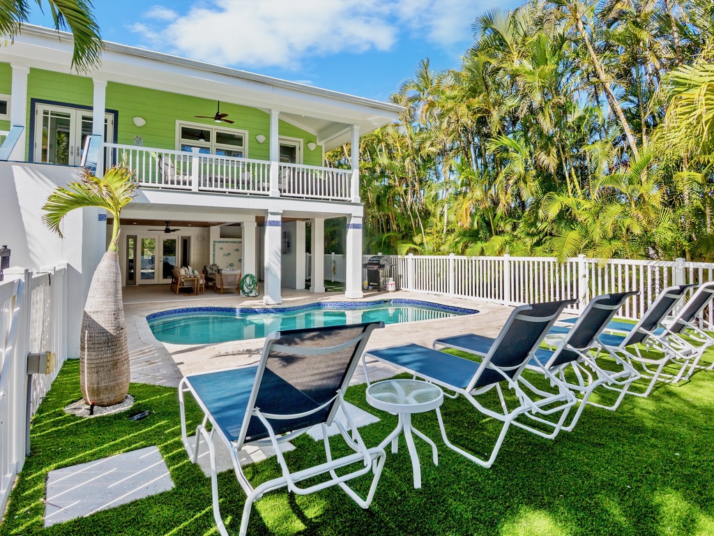 Poolside Loungers