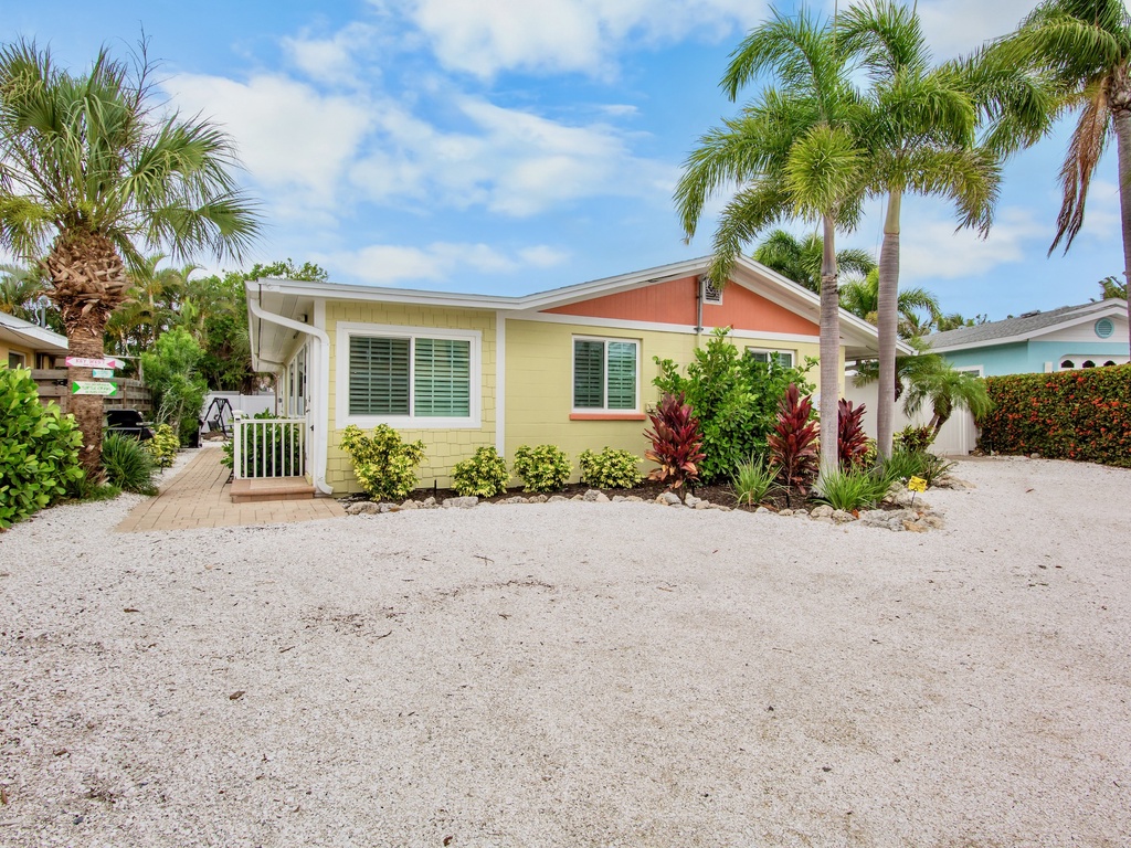 Turtle Trax by Anna Maria Island Accommodations