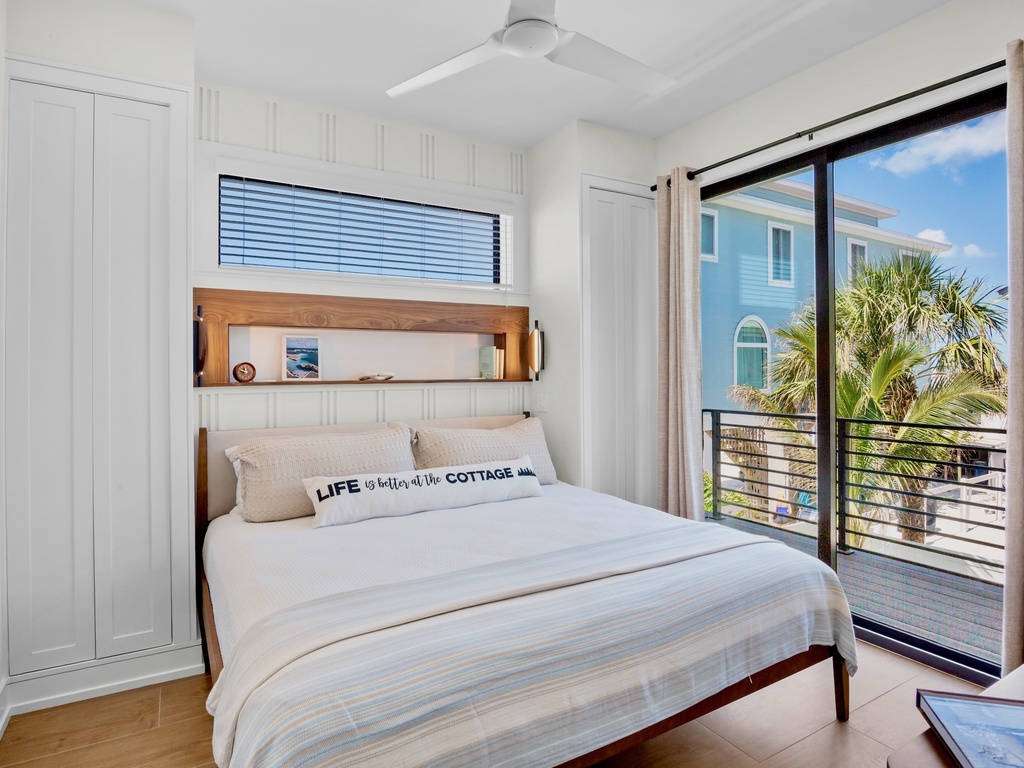 Second Bedroom, King