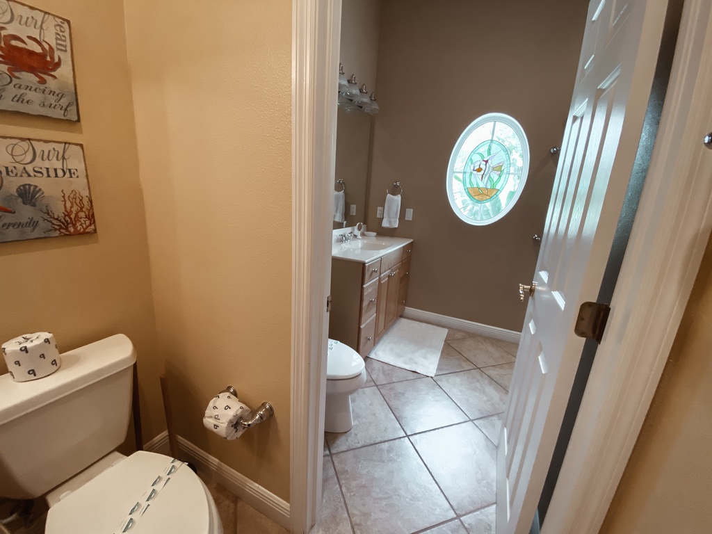 Ensuite Bathroom - Connected to Half Bath