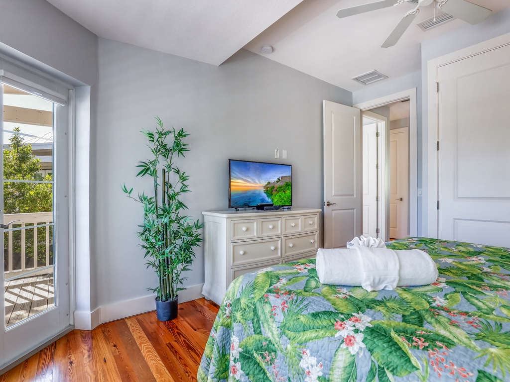 Secondary Bedroom - King