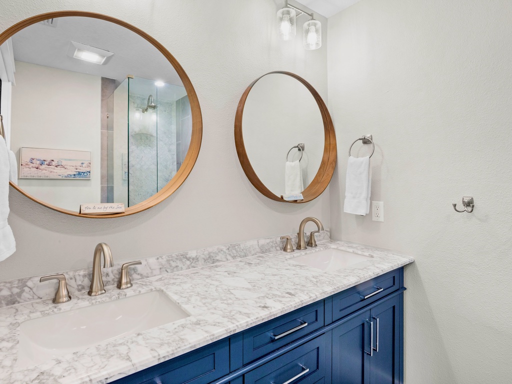 Primary Bathroom, Ensuite