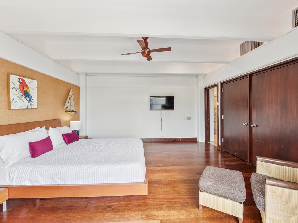 Fourth Bedroom, King