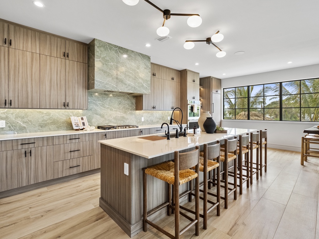 Fully Equipped Modern Kitchen