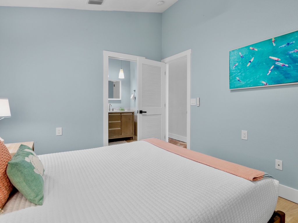 Third Bedroom - Queen
