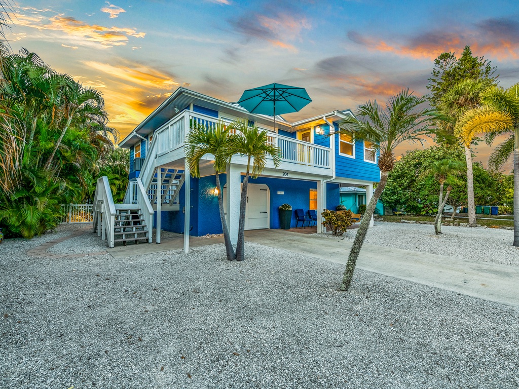 Pure Beach by AMI Locals