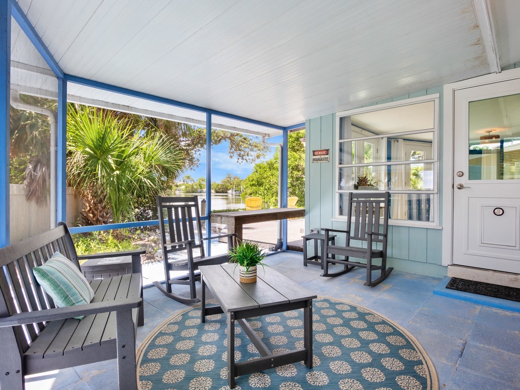 Screened-in Lanai