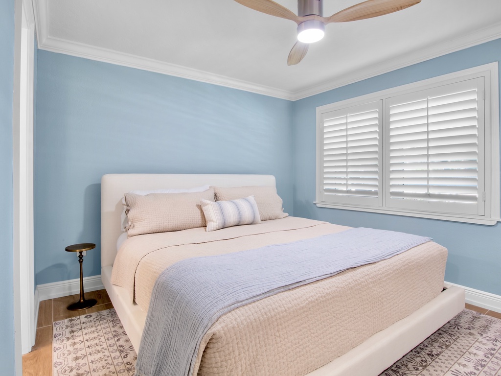 Third Bedroom, King bed