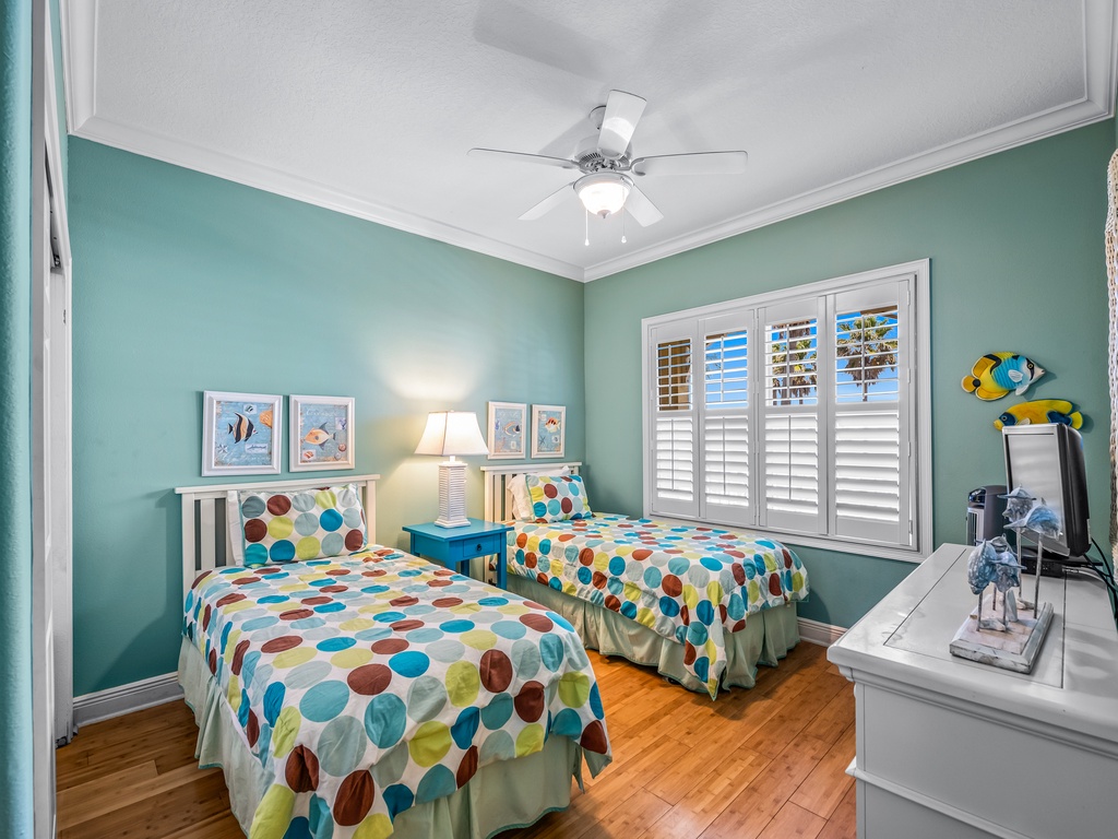 Third Bedroom - Two Twins