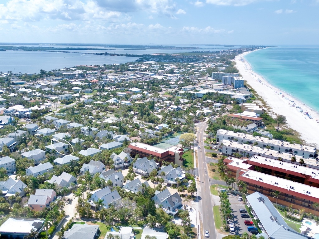 Sunshine Daydream by Anna Maria Island Accommodations