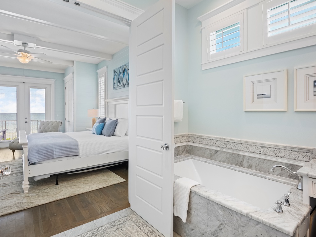 Primary Bathroom, Ensuite