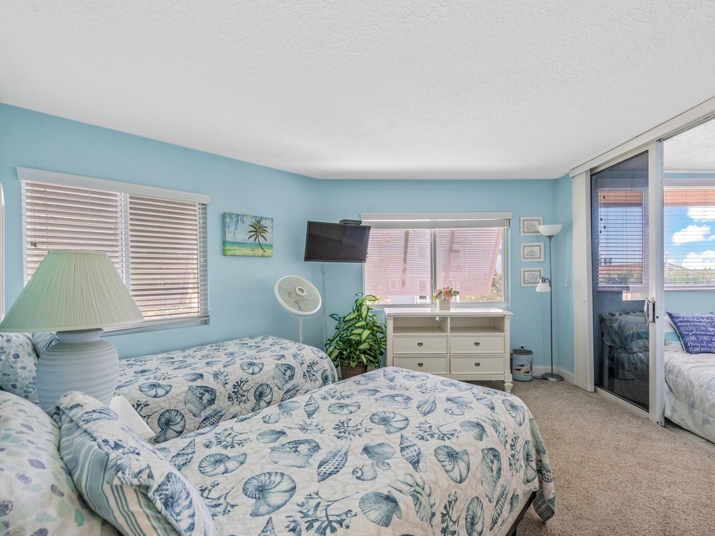 Additional Bedroom - Two Twins