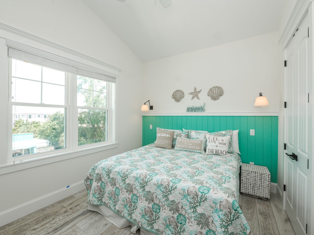 Fifth Bedroom - King