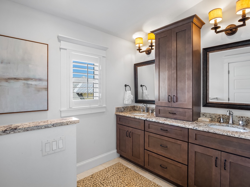 Second Bathroom, Ensuite