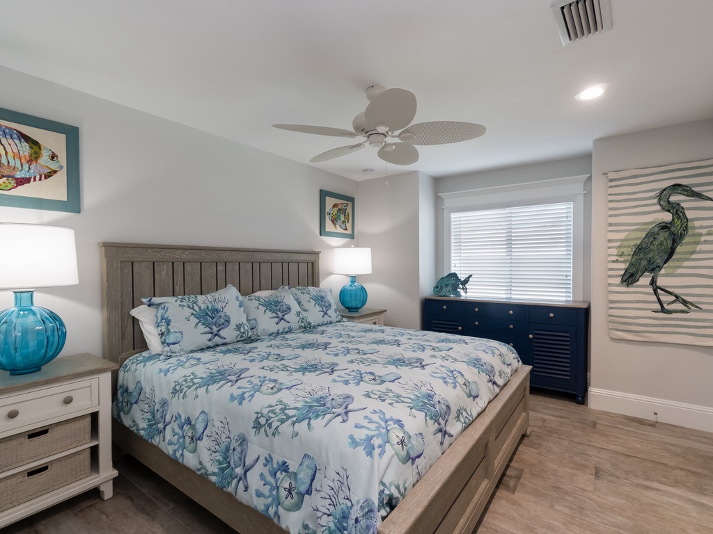 Second Bedroom - King