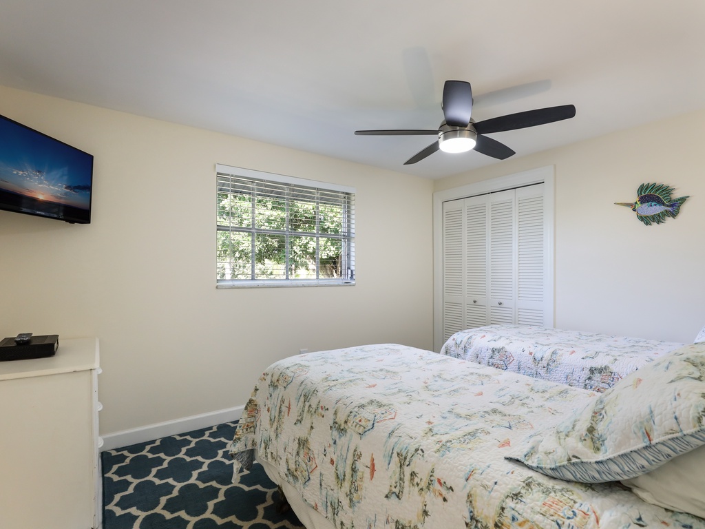 Third Bedroom - Two Twins