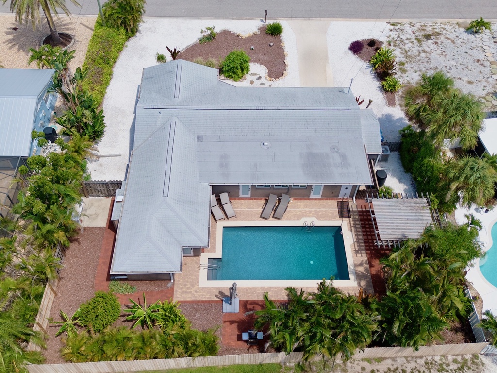 Retreat Royale by Anna Maria Island Accommodations