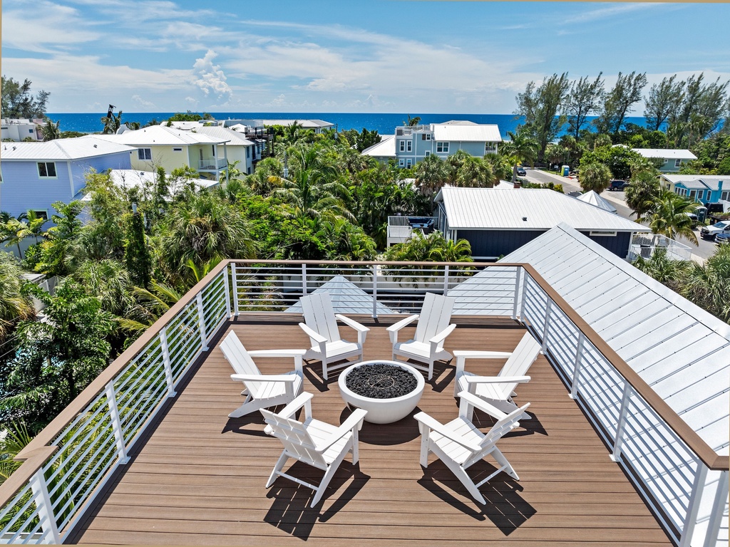 Rooftop Deck