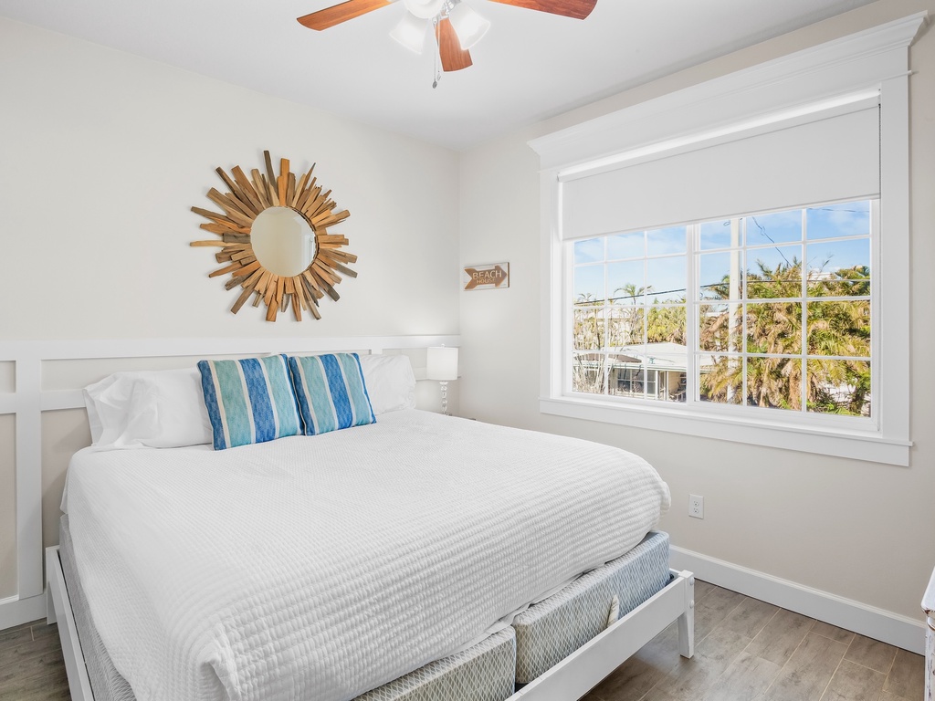 Second Bedroom - King