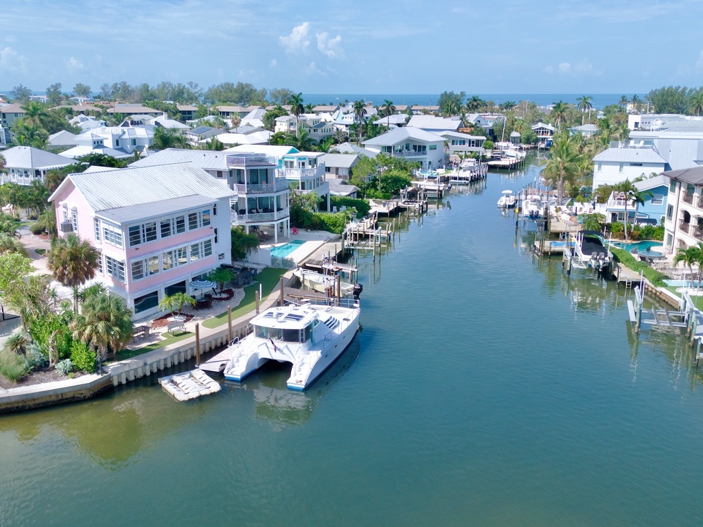 Island Bay House Unit B by Anna Maria Vacations