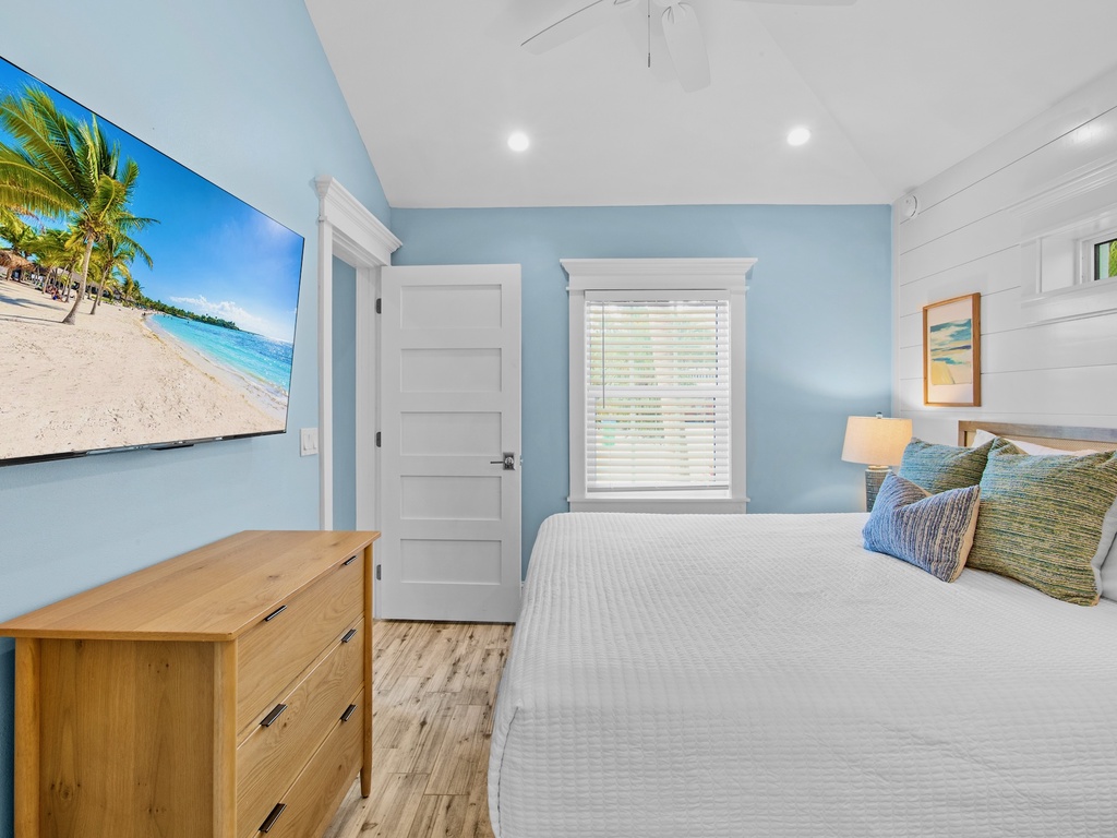 Primary Bedroom - King