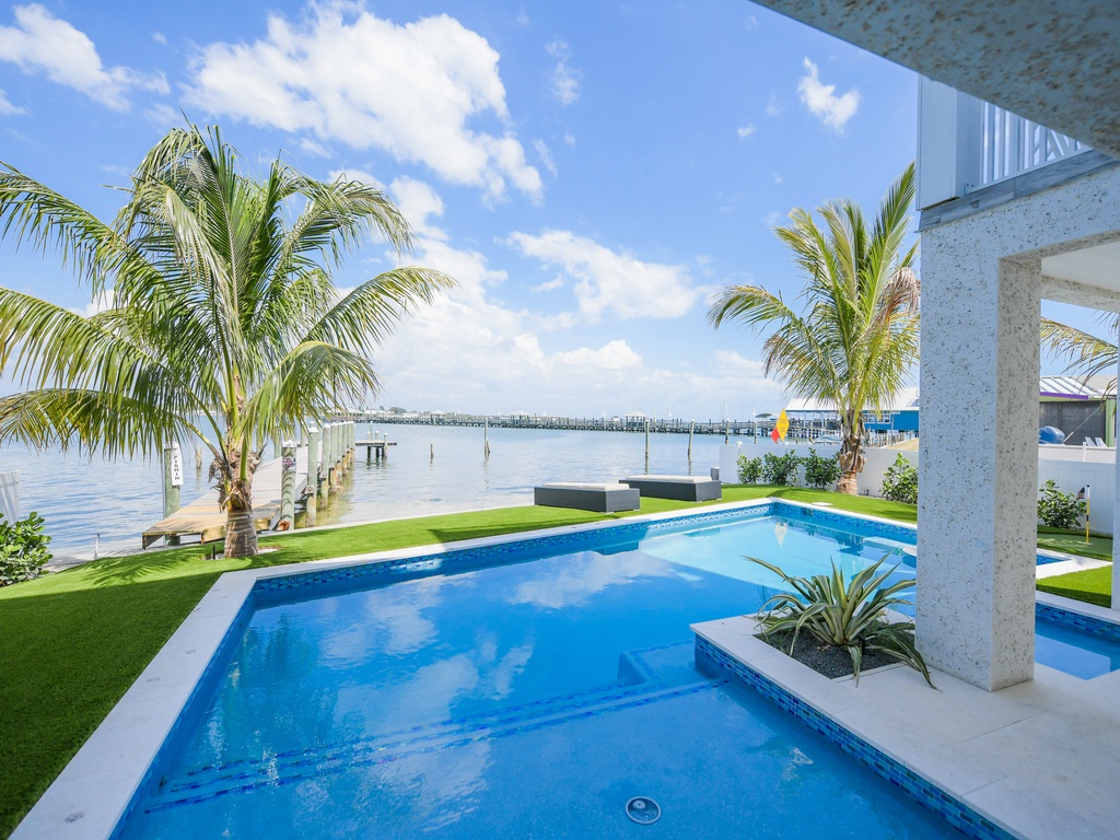 Private Pool and Spa