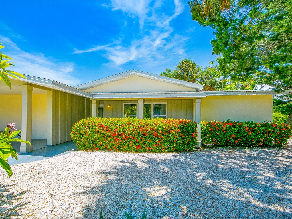 North End Zen by Anna Maria Island Accommodations