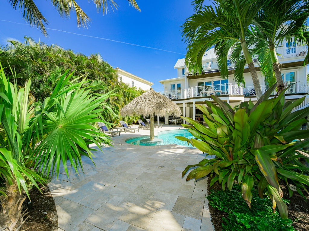 Serenity Beach - AMI Locals