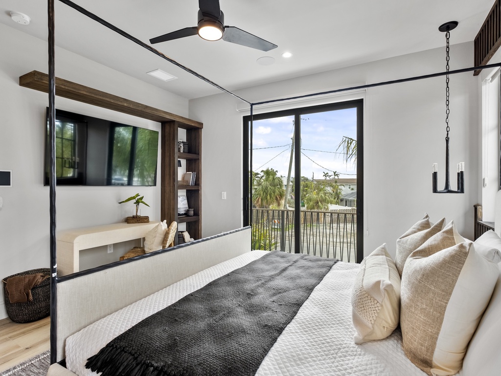 Fourth Bedroom, King