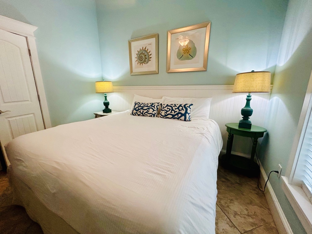 Second Bedroom - King