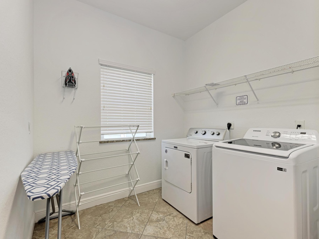 Laundry Room - Anna Maria Island Locals