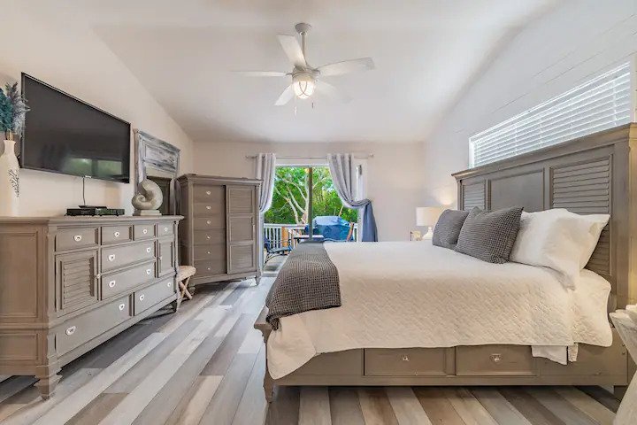 Primary Bedroom- King