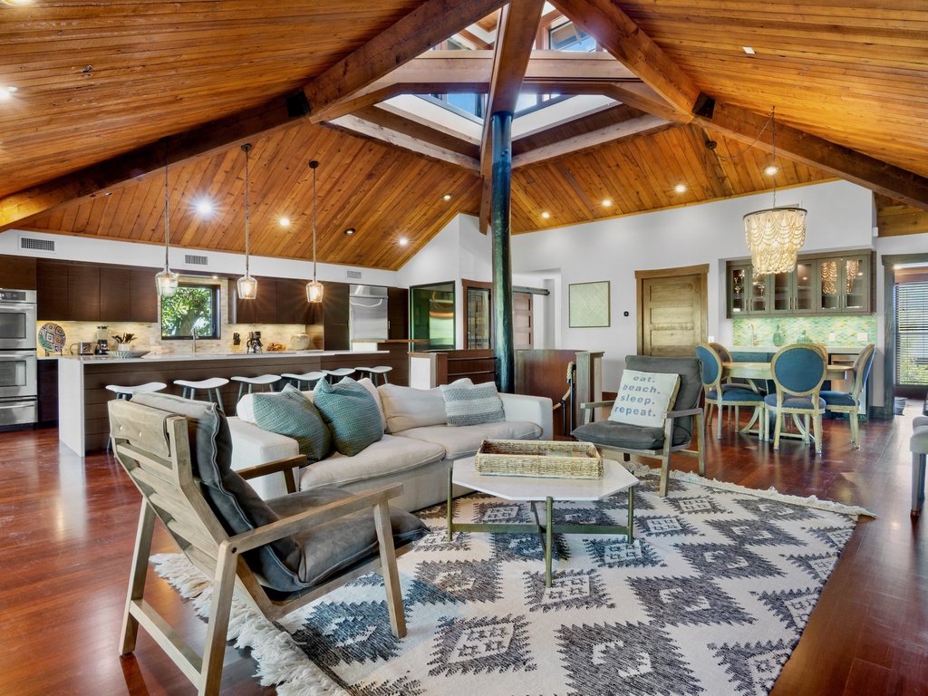 Comfortable Living Lounge